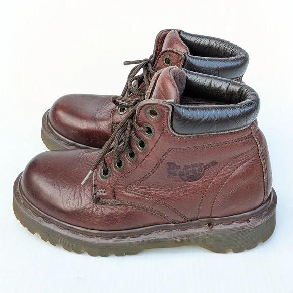 DOC MARTENS 8284 England made chunky lug tread lace-up boots